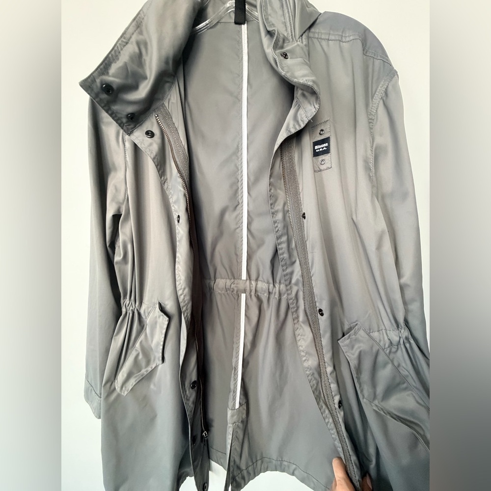 Blauer USA Grey/Silver Windbreaker Jacket | Lightweight | Excellent Condition - Picture 8 of 17